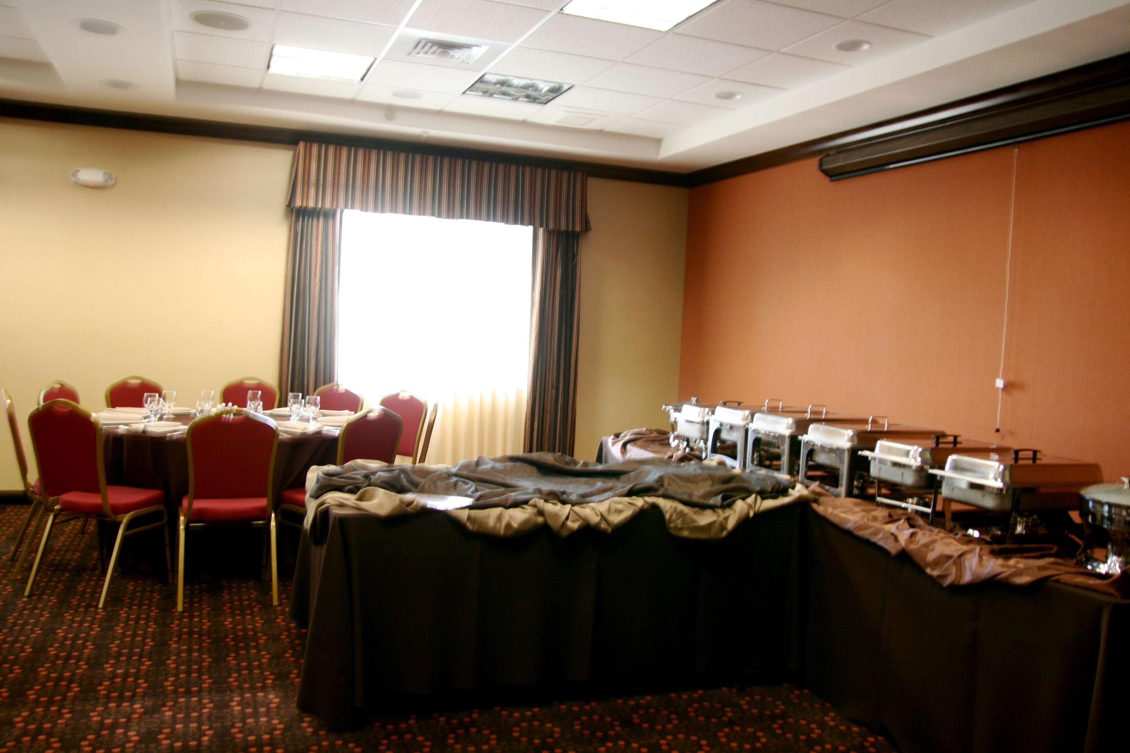 Hampton Inn & Suites Фолсом Ресторан фото